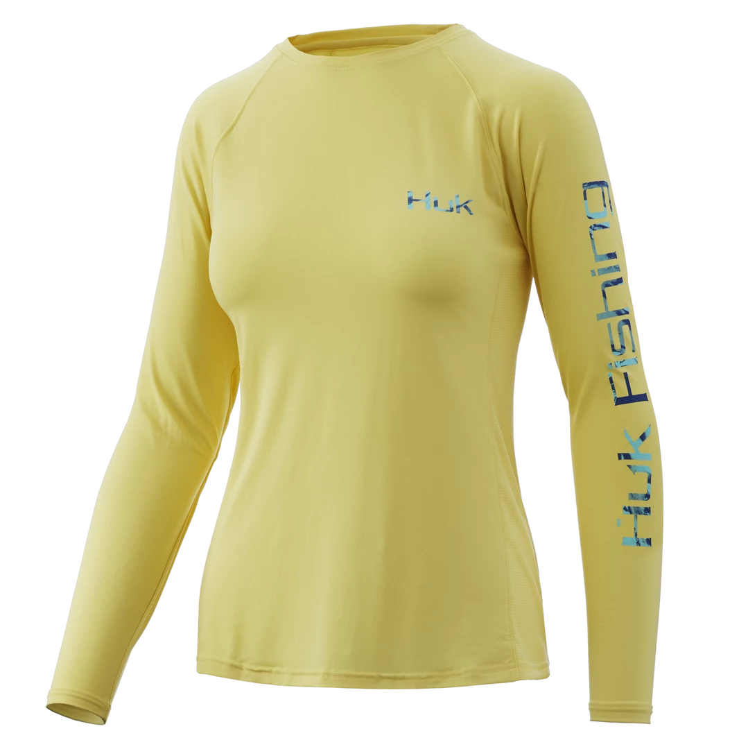 Huk Womens Marlin Badge Pursuit Graphic 4 Huk Womens Marlin Badge Pursuit Graphic